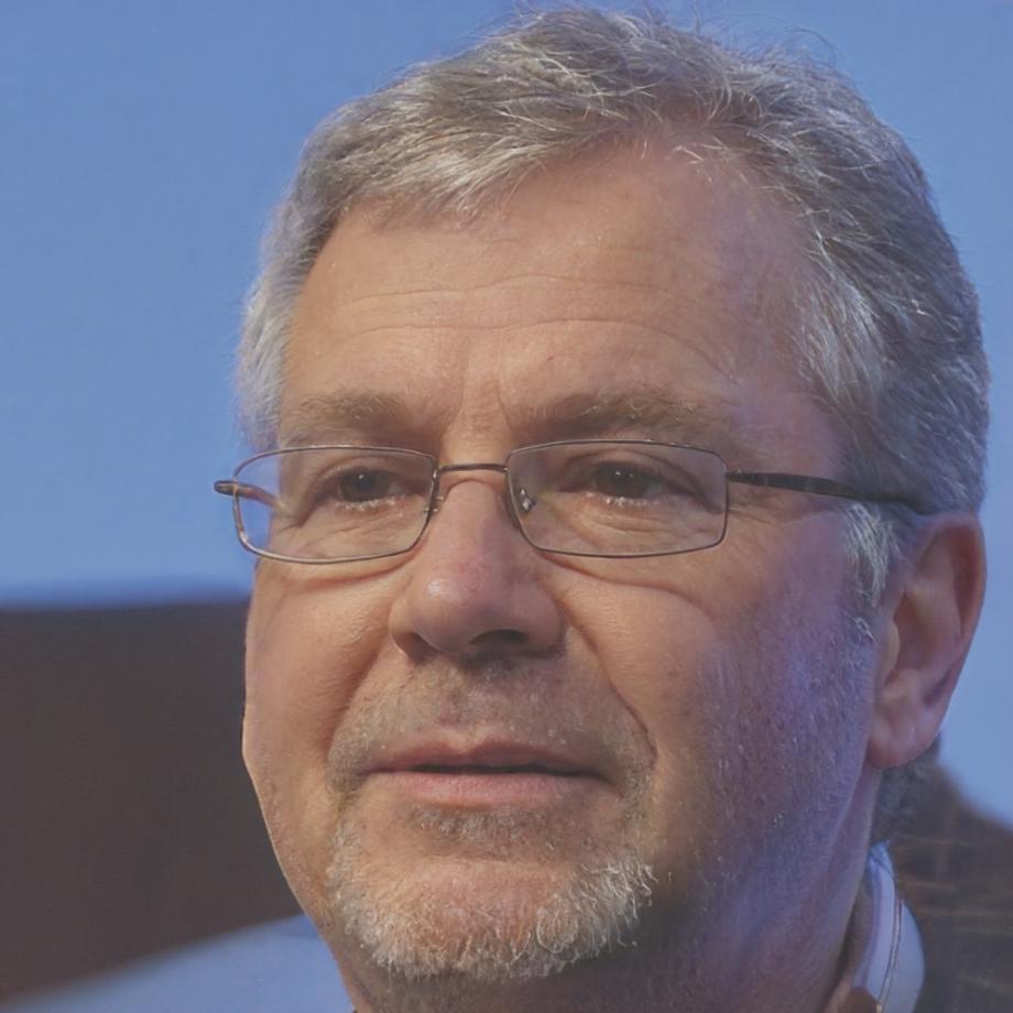 Retrato profesional de Iker Etxeberria, Analista Senior